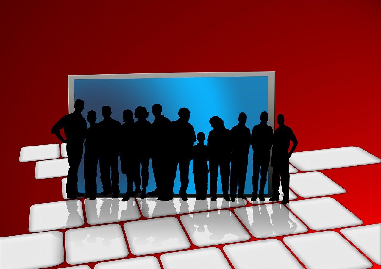 邱毅最新觀點，經(jīng)濟、政治與社會的新思考解析