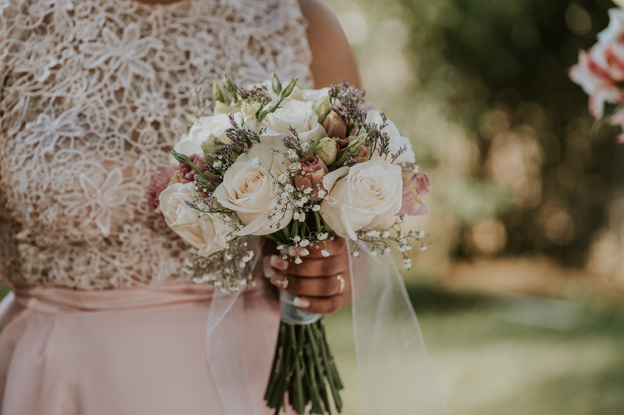 電視劇中的親吻，情感表達的藝術(shù)與魅力