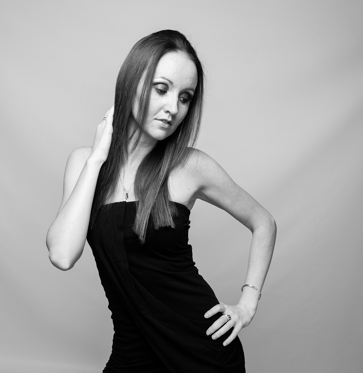 最新韓風(fēng)時尚女生QQ頭像，潮流展現(xiàn)的魅力