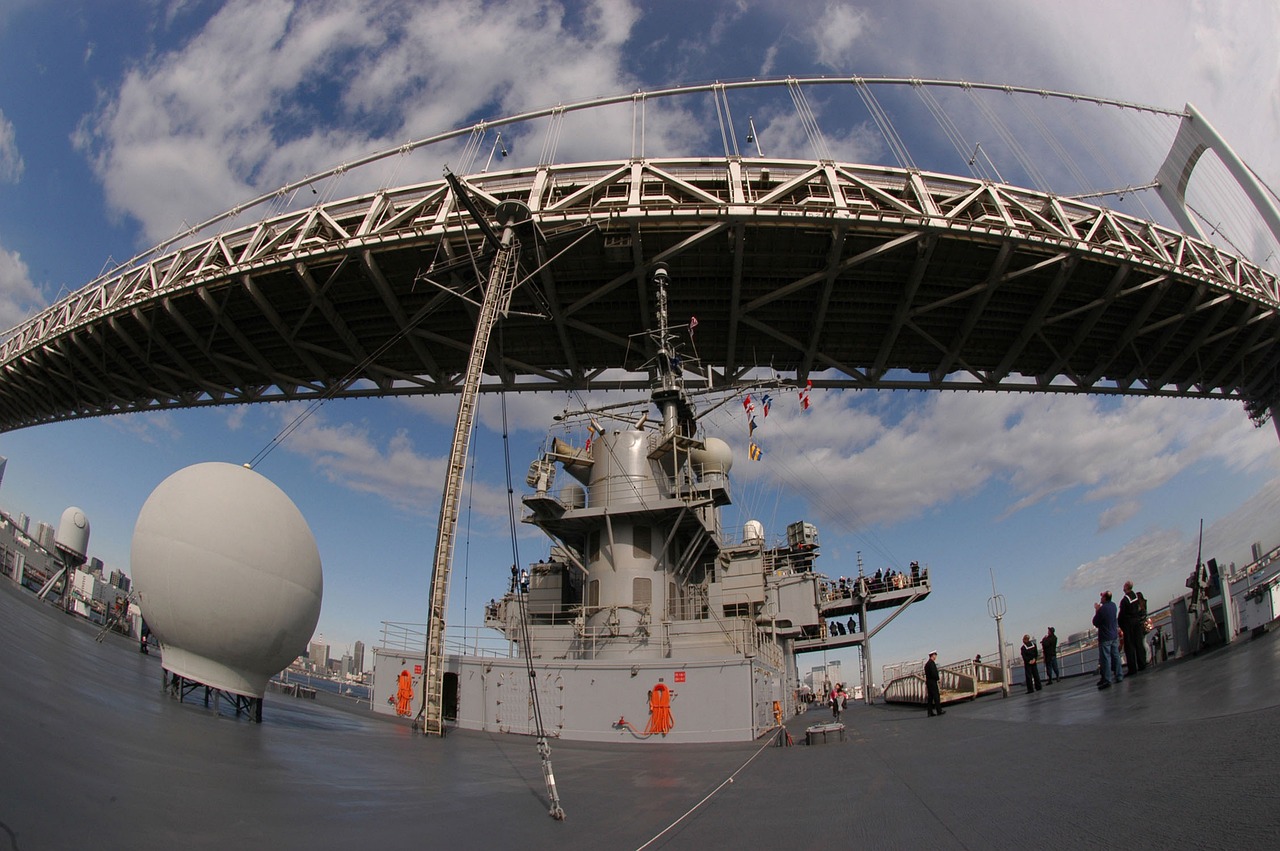 國(guó)產(chǎn)航母最新動(dòng)態(tài)，中國(guó)海軍邁向深藍(lán)，嶄新篇章開(kāi)啟