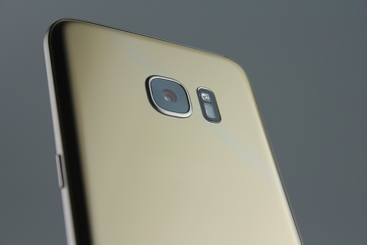 揭秘，2013年全新四核智能手機(jī)的科技前沿探索