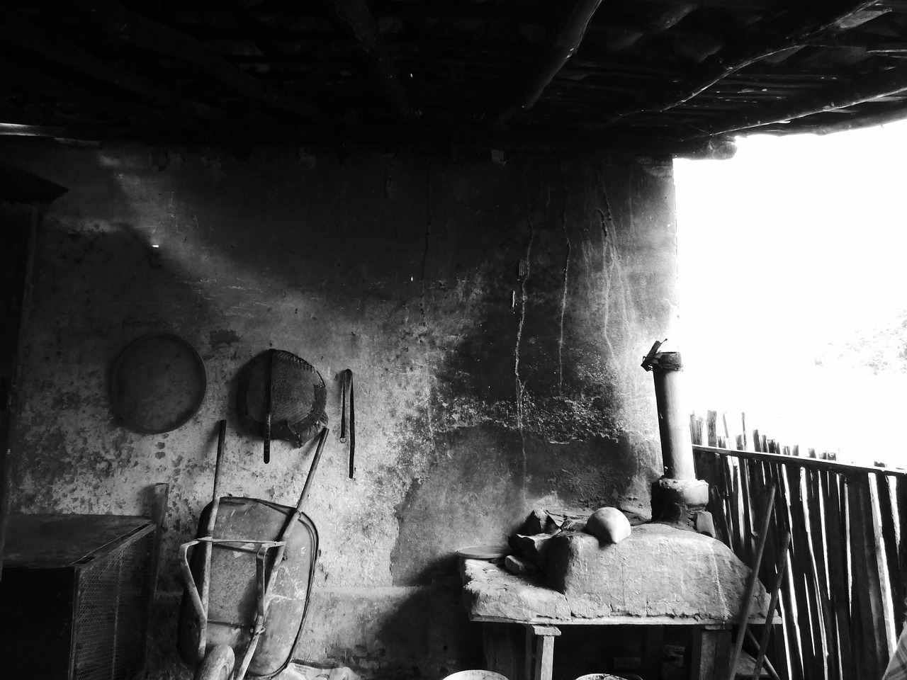 侵略者電影，歷史、戰(zhàn)爭與影像的交織