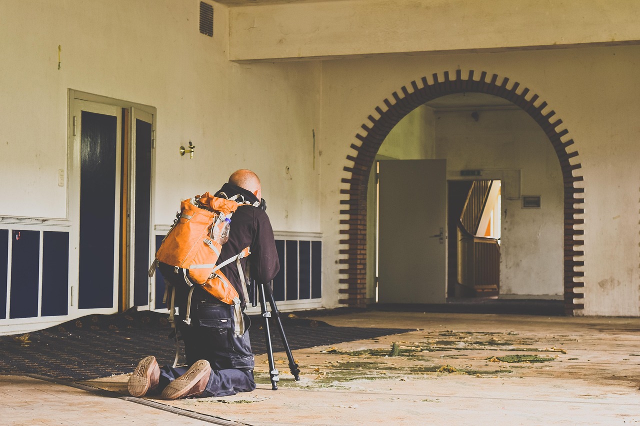 健體比賽四個(gè)動(dòng)作視頻解析，全方位展示比賽中的精彩瞬間與技巧展示