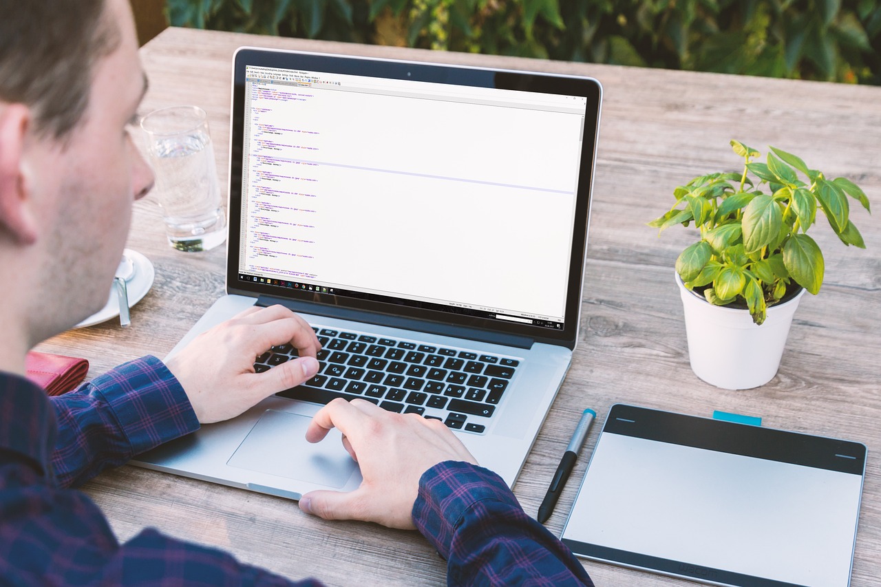 比賽服源碼全方位解析，從設(shè)計到實現(xiàn)的全過程探討