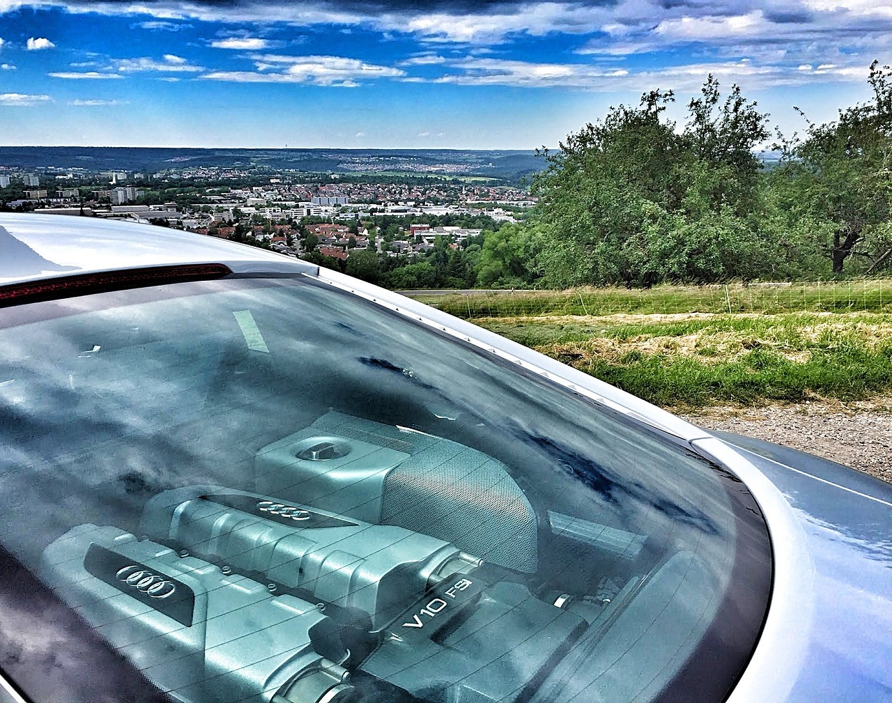 奧迪Q3最新價(jià)格及圖片大全，一覽無(wú)遺的概覽