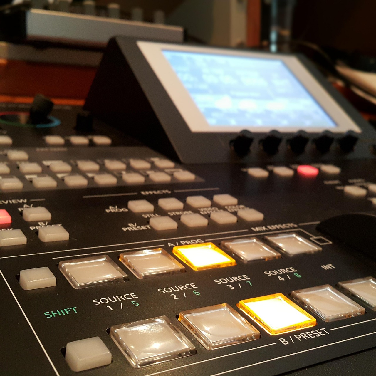 TCL電視投屏教程，簡易指南實(shí)現(xiàn)大屏觀看體驗(yàn)