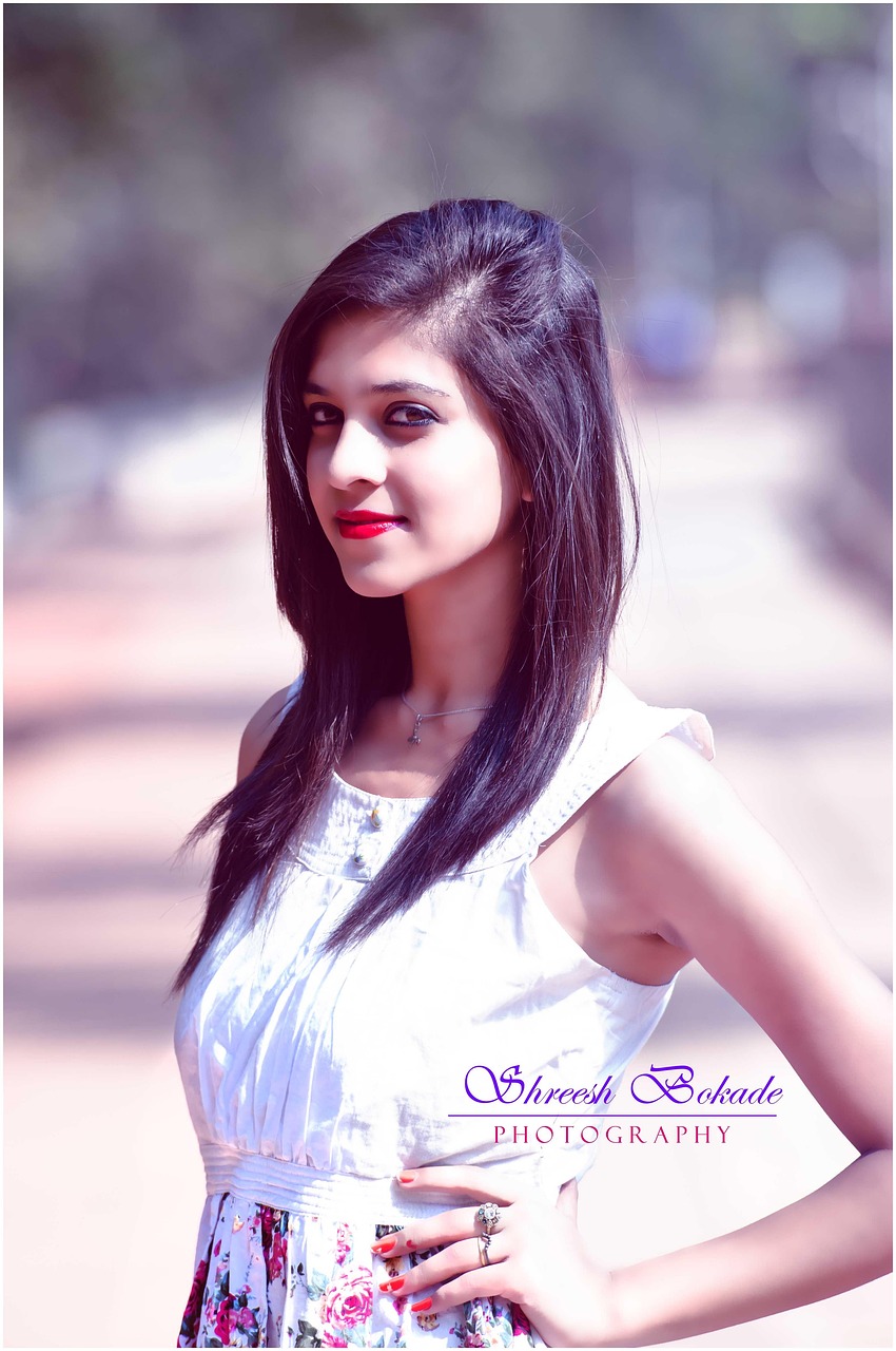 艾什莉·本森最新美照，星光下的時(shí)尚魅力展現(xiàn)