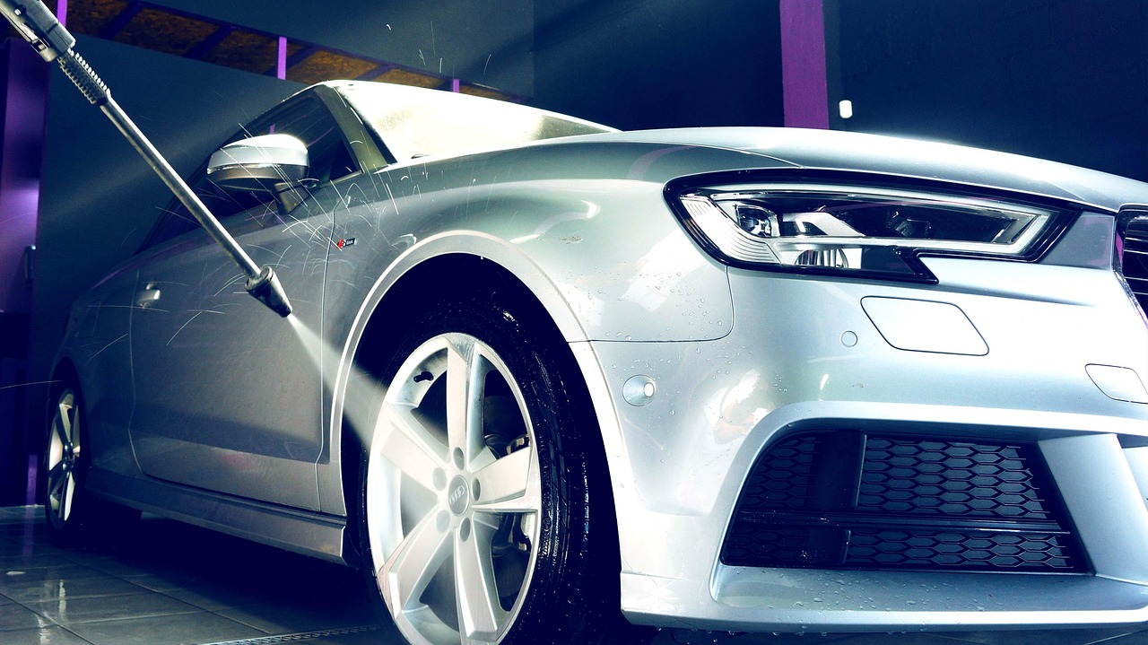 奧迪最新跑車，速度與藝術(shù)的極致融合