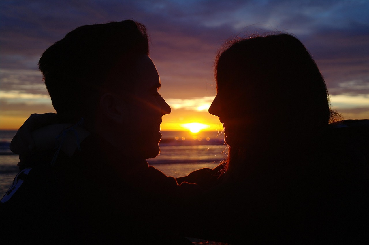 這里的黎明靜悄悄，演員們的無聲情感訴說