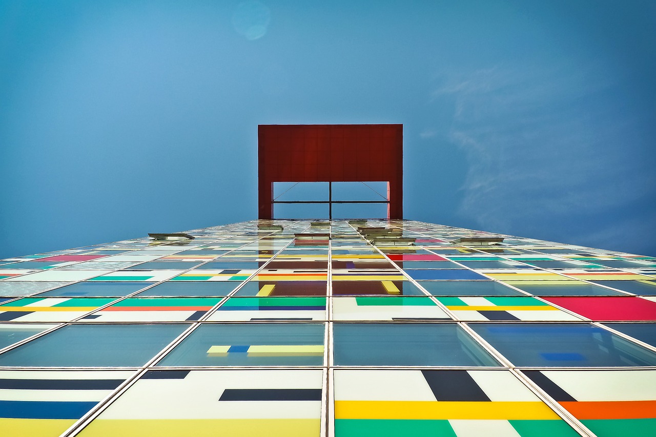 彩色電視機(jī)的發(fā)展與影響概述