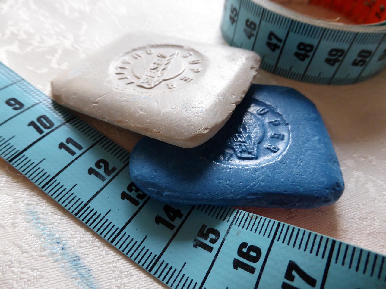 澄泥硯臺(tái)價(jià)格，歷史、工藝與價(jià)值的交織探究