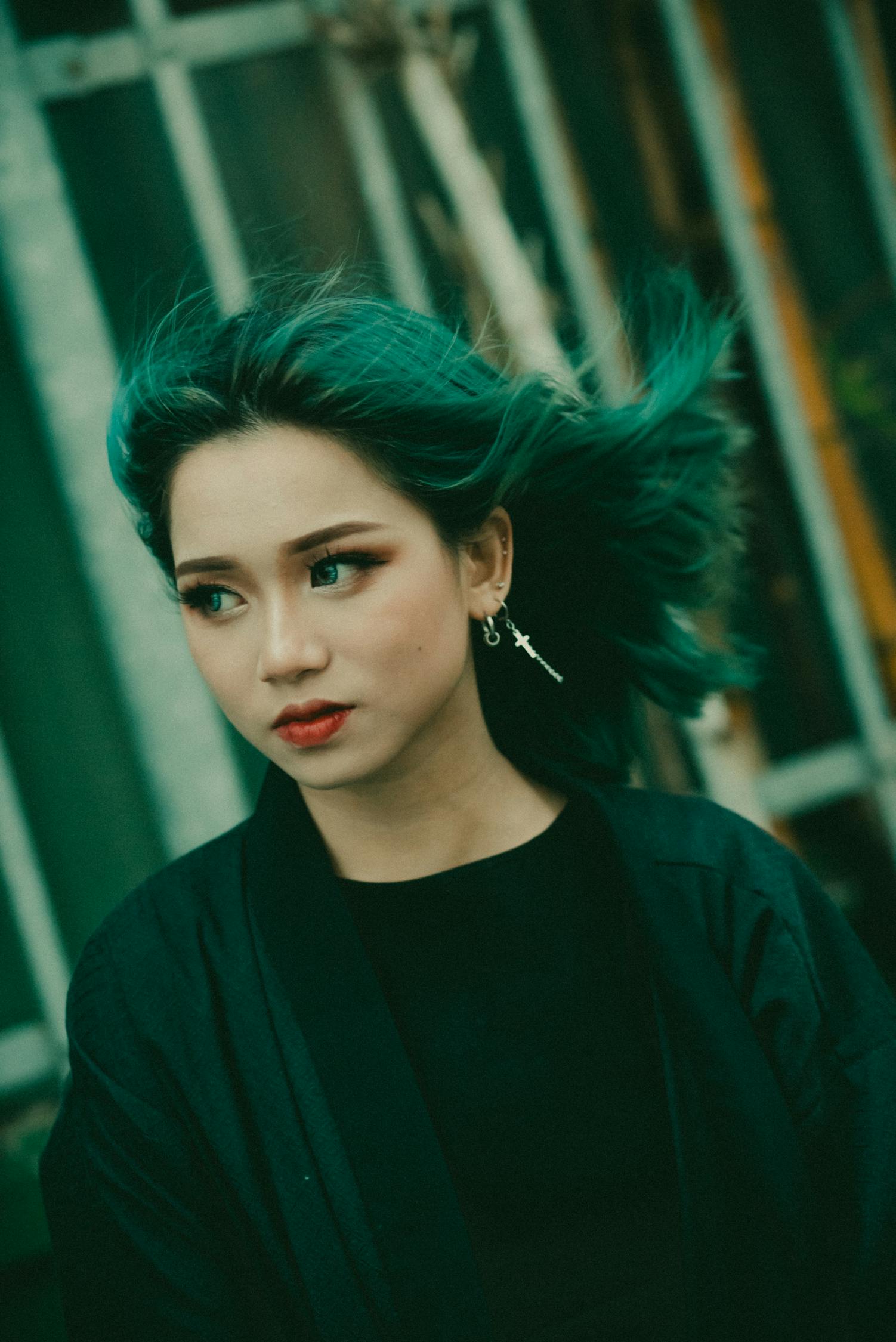 世界微塵里電視劇免費(fèi)觀看完整版，劇情與人物魅力深度探索