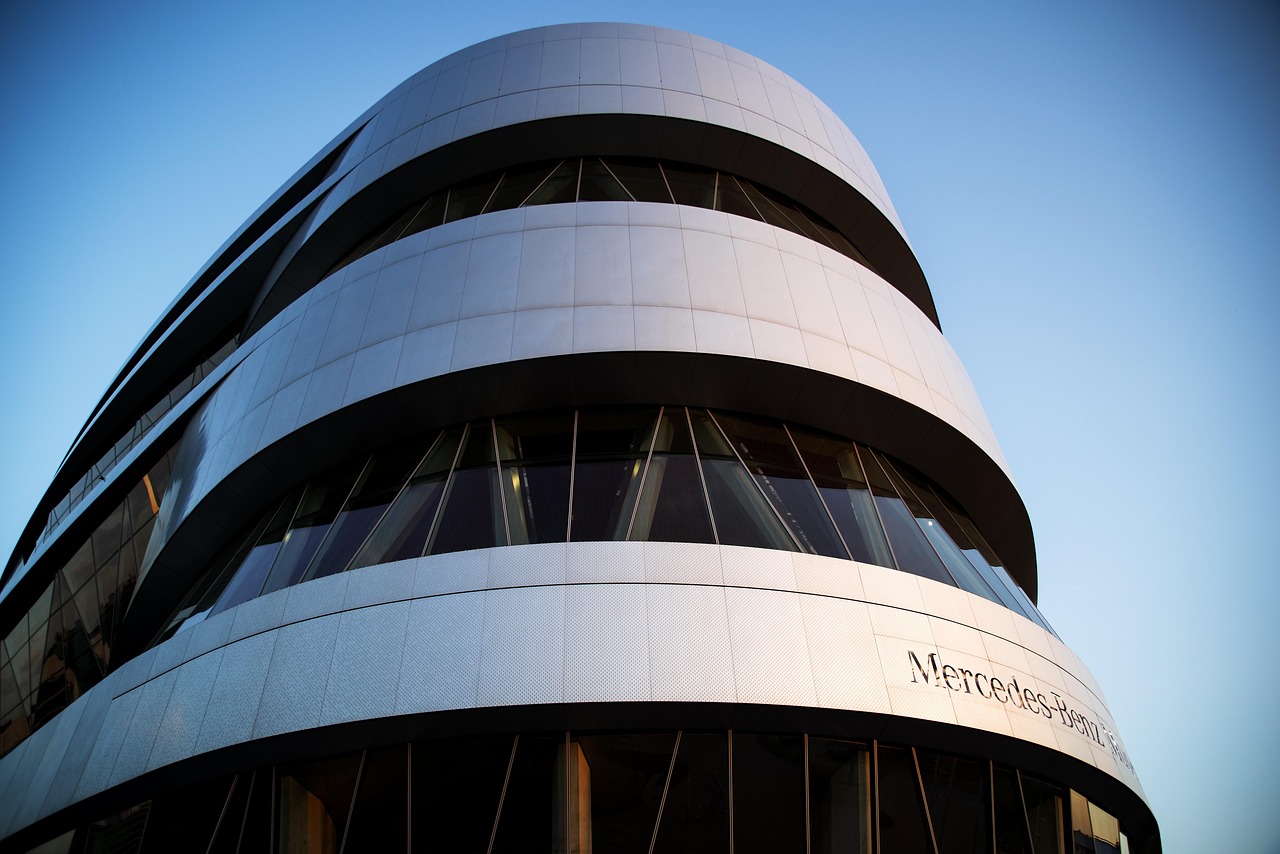 筱崎愛最新動態(tài)，星途璀璨，閃耀新星之路