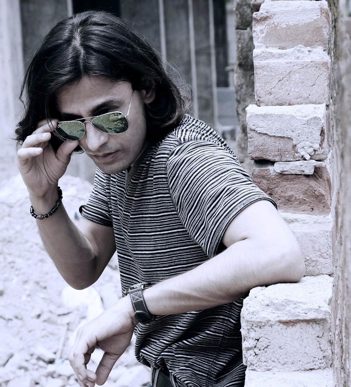 賈斯汀·比伯新發(fā)型亮相，引領(lǐng)時(shí)尚潮流新標(biāo)桿