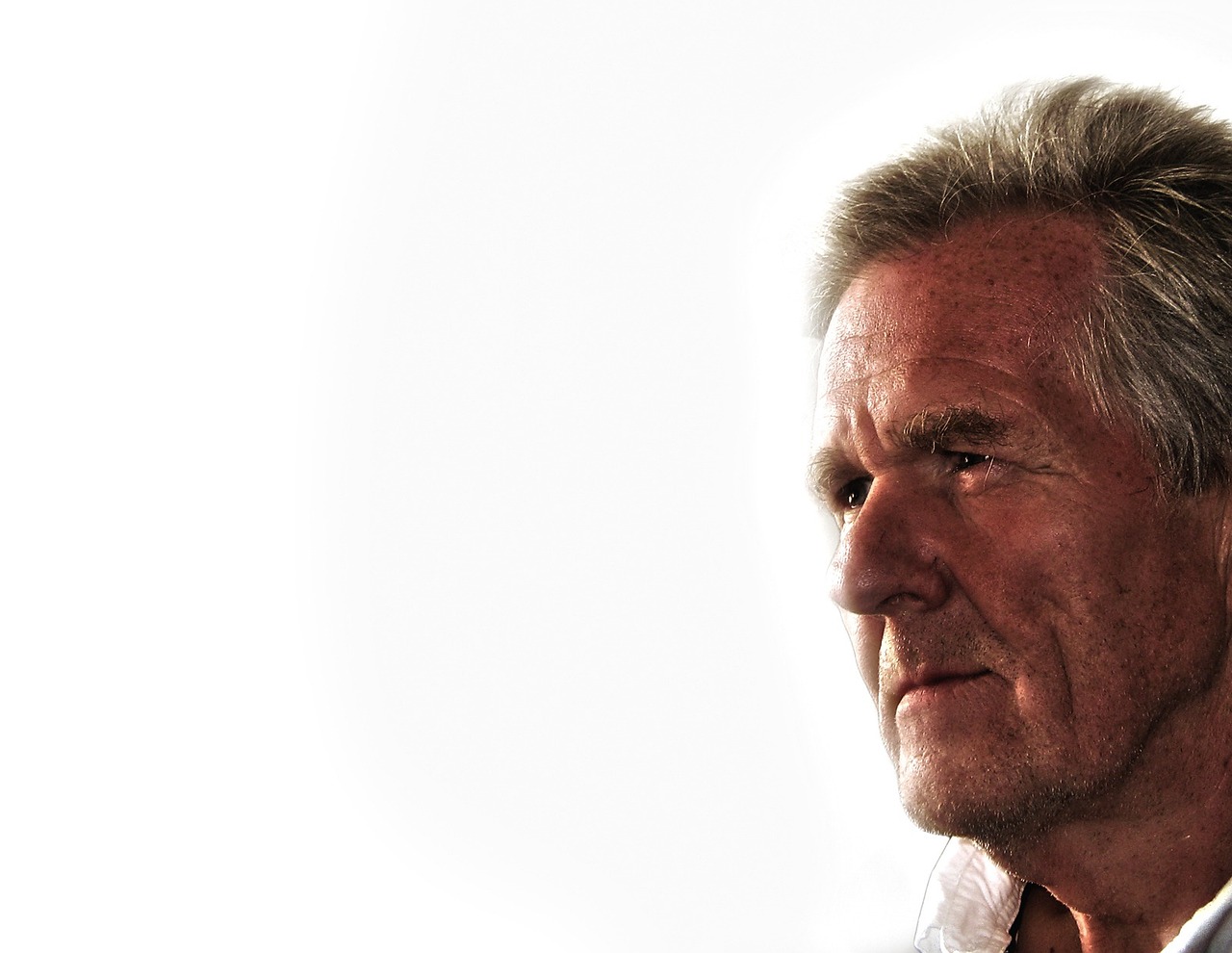 最新男頭潮流探索，男性發(fā)型新趨勢(shì)一覽