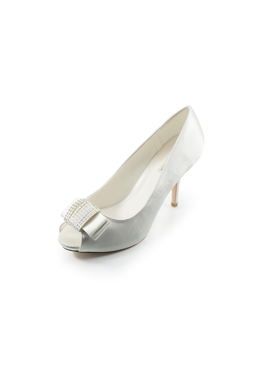 勾鞋圖新鮮出爐，時(shí)尚與工藝的完美融合