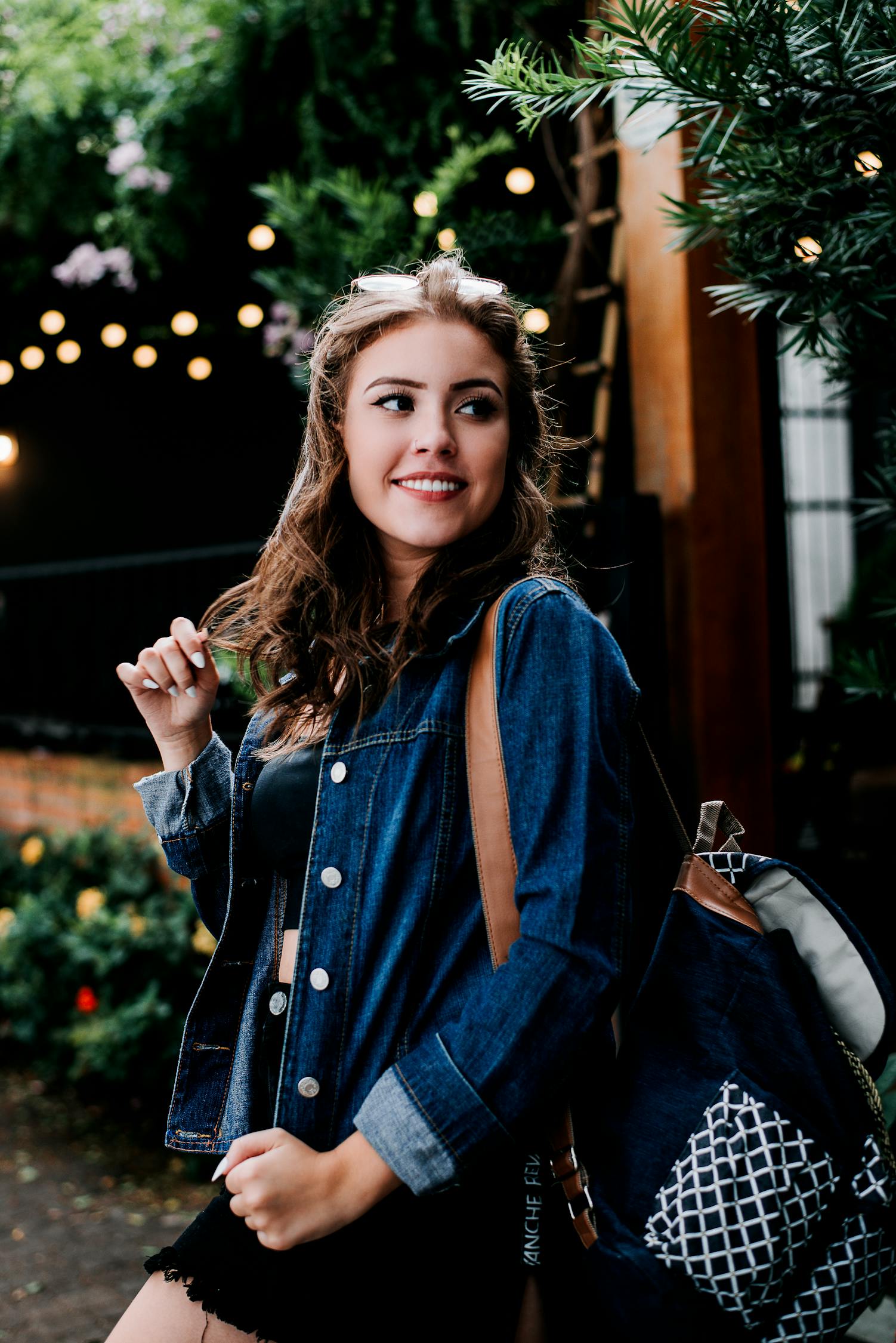 劉亦菲時(shí)裝周風(fēng)采照，璀璨星光下的時(shí)尚魅力展現(xiàn)