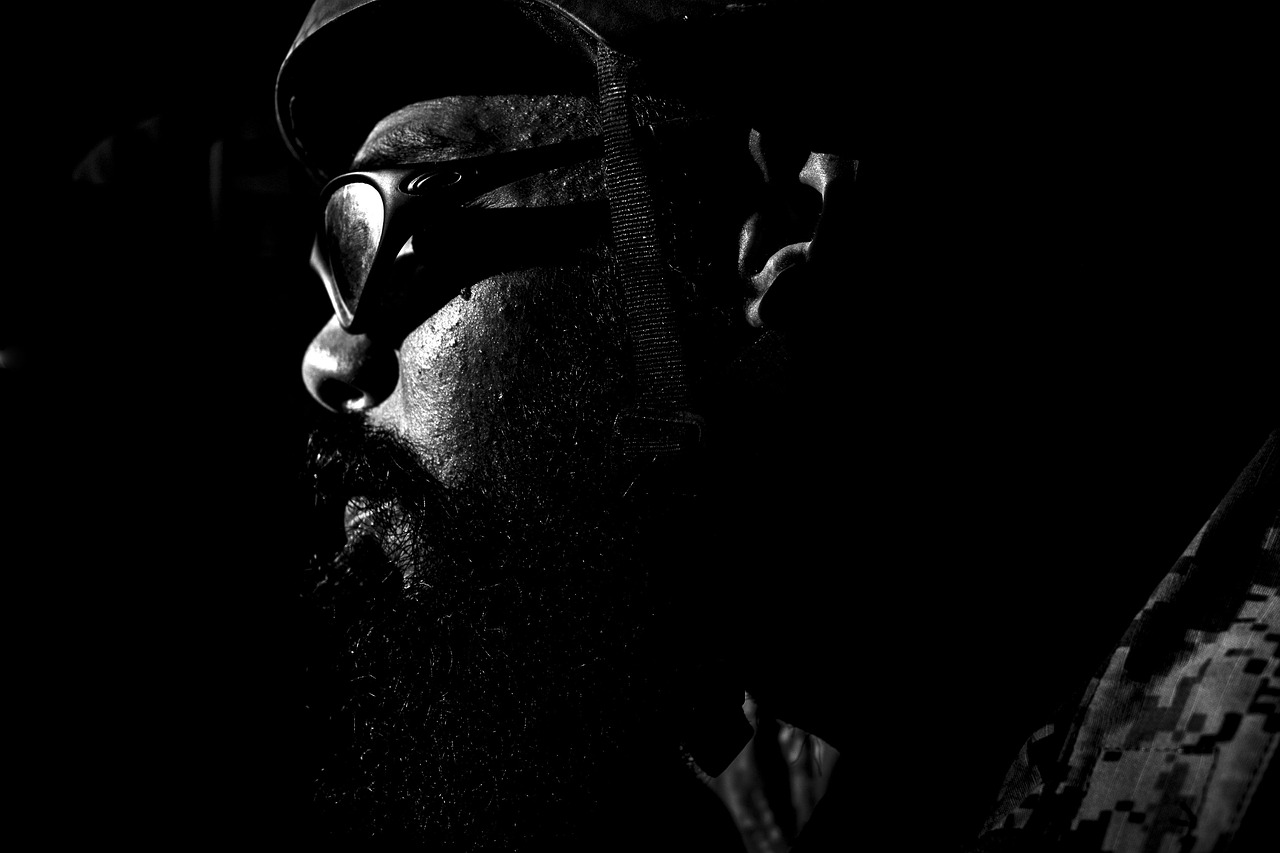 動(dòng)漫側(cè)臉男頭，獨(dú)特魅力與美學(xué)的展現(xiàn)